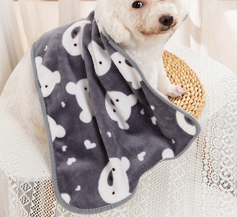 Warm Soft Pet Dog Blanket Mat Plush Thin Pet Sleeping Blanket for Dogs Warm Breathable Cat Cover Blanket Pet Dog Supplies