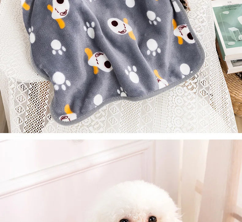 Warm Soft Pet Dog Blanket Mat Plush Thin Pet Sleeping Blanket for Dogs Warm Breathable Cat Cover Blanket Pet Dog Supplies